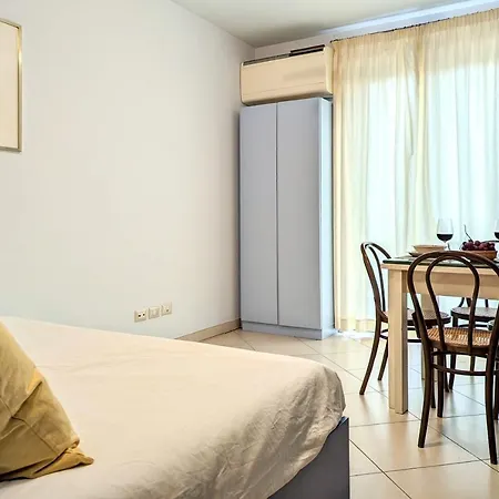Wehostyou - 4 Minuti A Piedi Dal Mare Clima Wifi Appartamento
